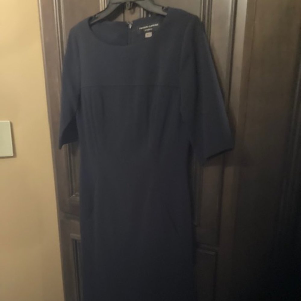 Tahari-Levine Short Sleeves Black Dress